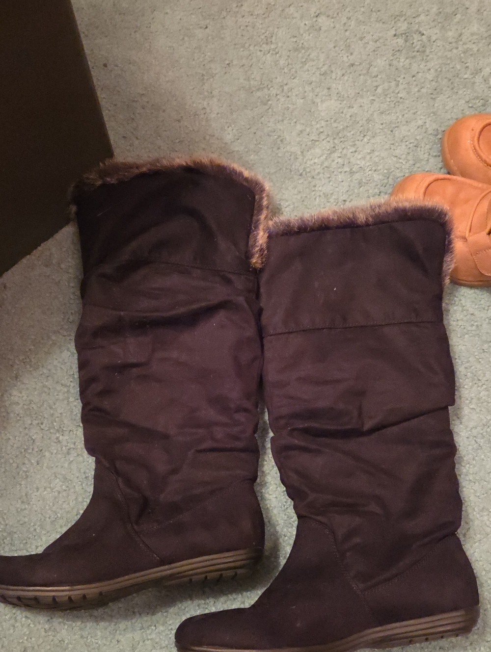 Women’s Black Faux-Fur Trim Winter Boots